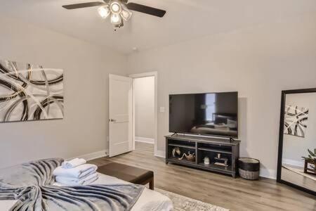 New Build 5 Min To Broadway Sleeps 10 Villa Nashville Exterior photo